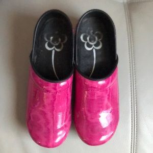 Used sanita shoes